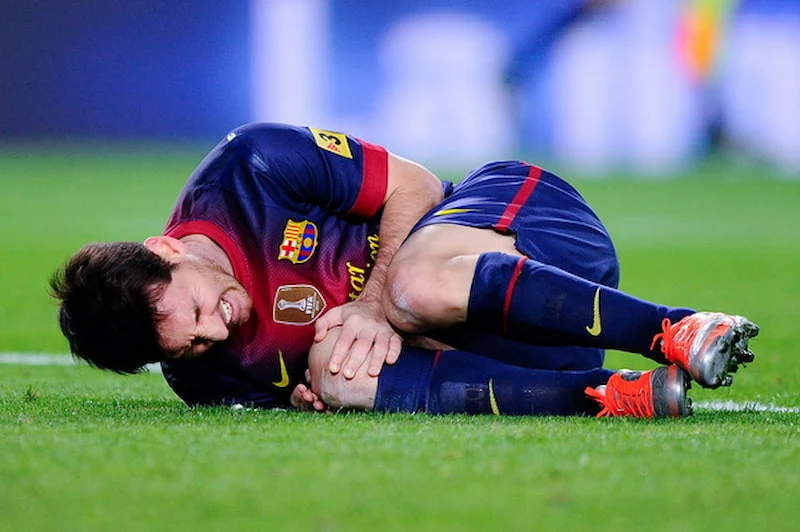 Messi chấn thương